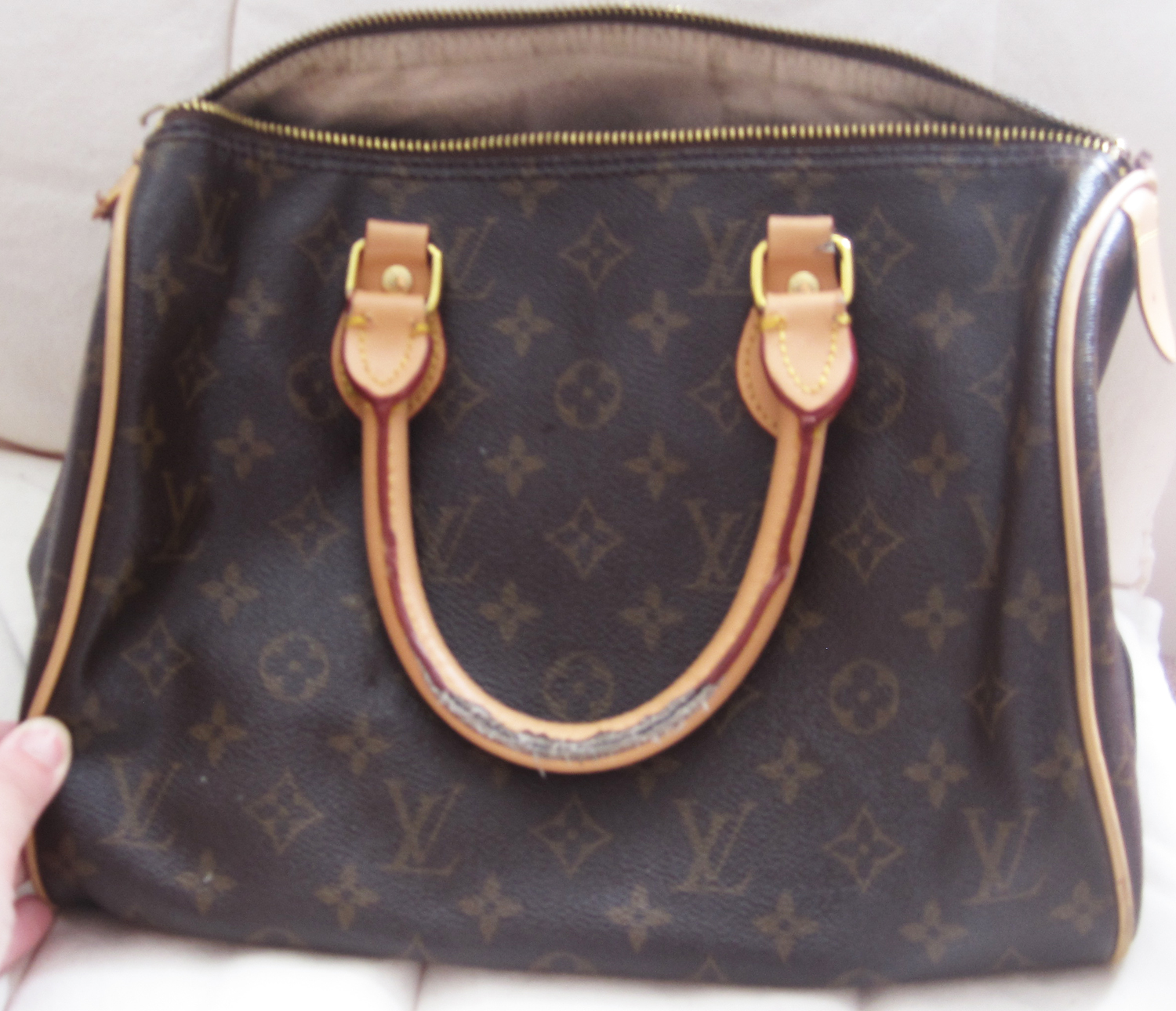 What’s Inside of a Fake Louis Vuitton Speedy?